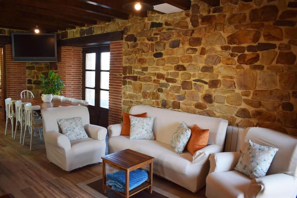 Casa Rural Los Riveros De Jeromo Selaya Ngoại thất bức ảnh