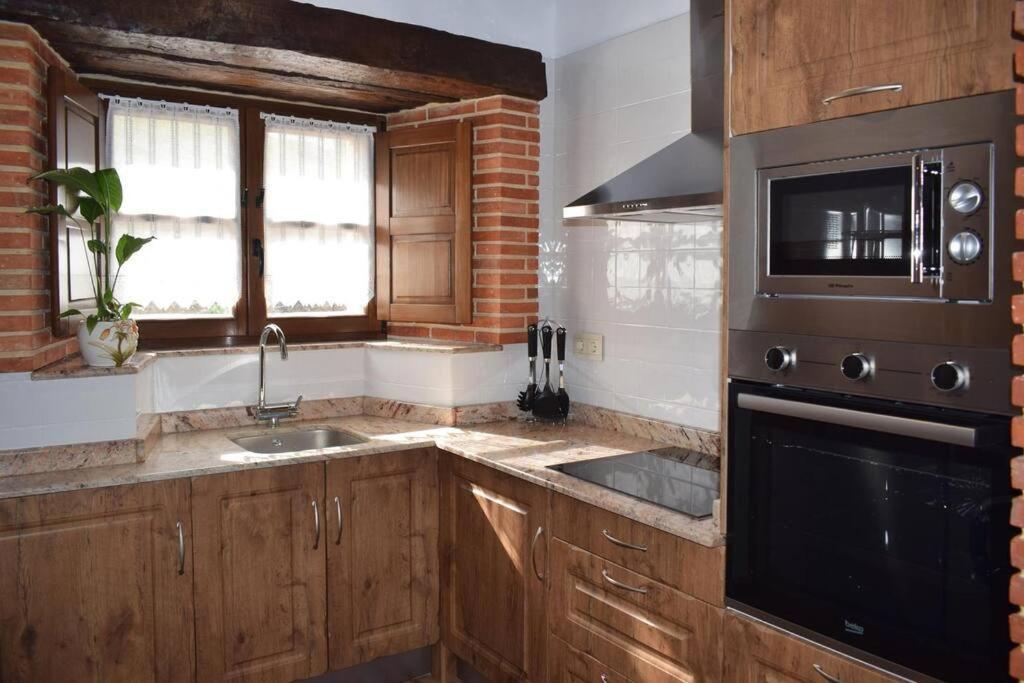 Casa Rural Los Riveros De Jeromo Selaya Ngoại thất bức ảnh