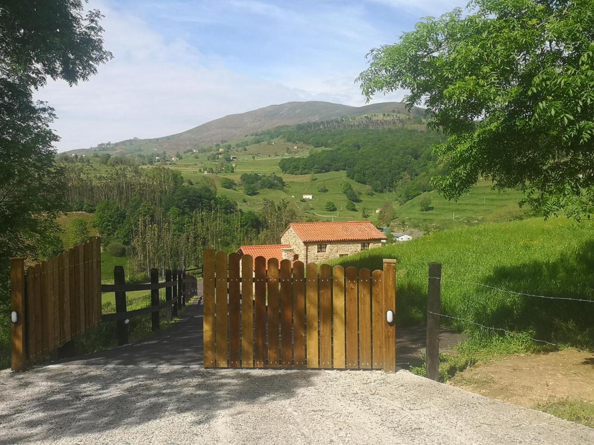 Casa Rural Los Riveros De Jeromo Selaya Ngoại thất bức ảnh