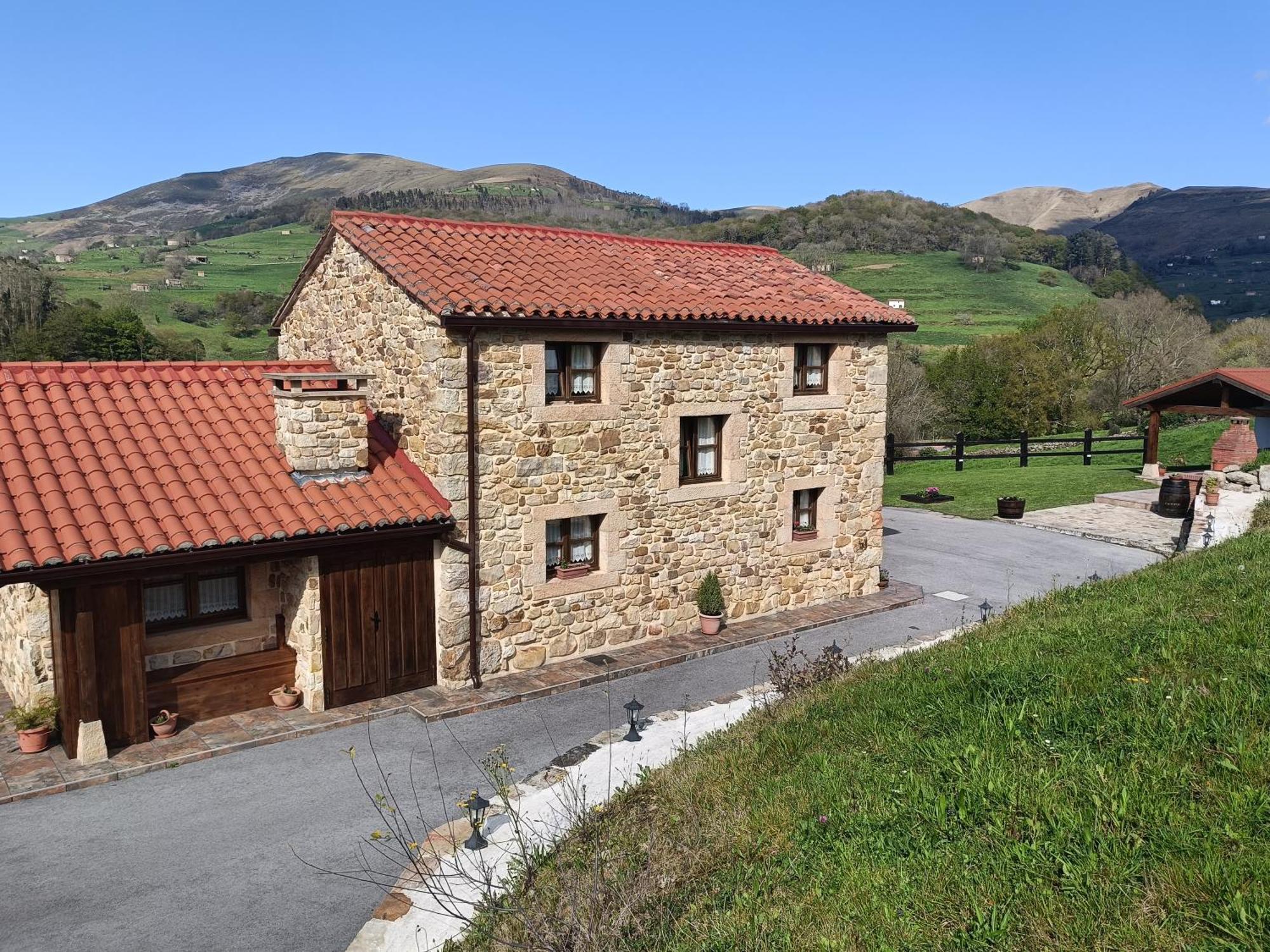 Casa Rural Los Riveros De Jeromo Selaya Ngoại thất bức ảnh